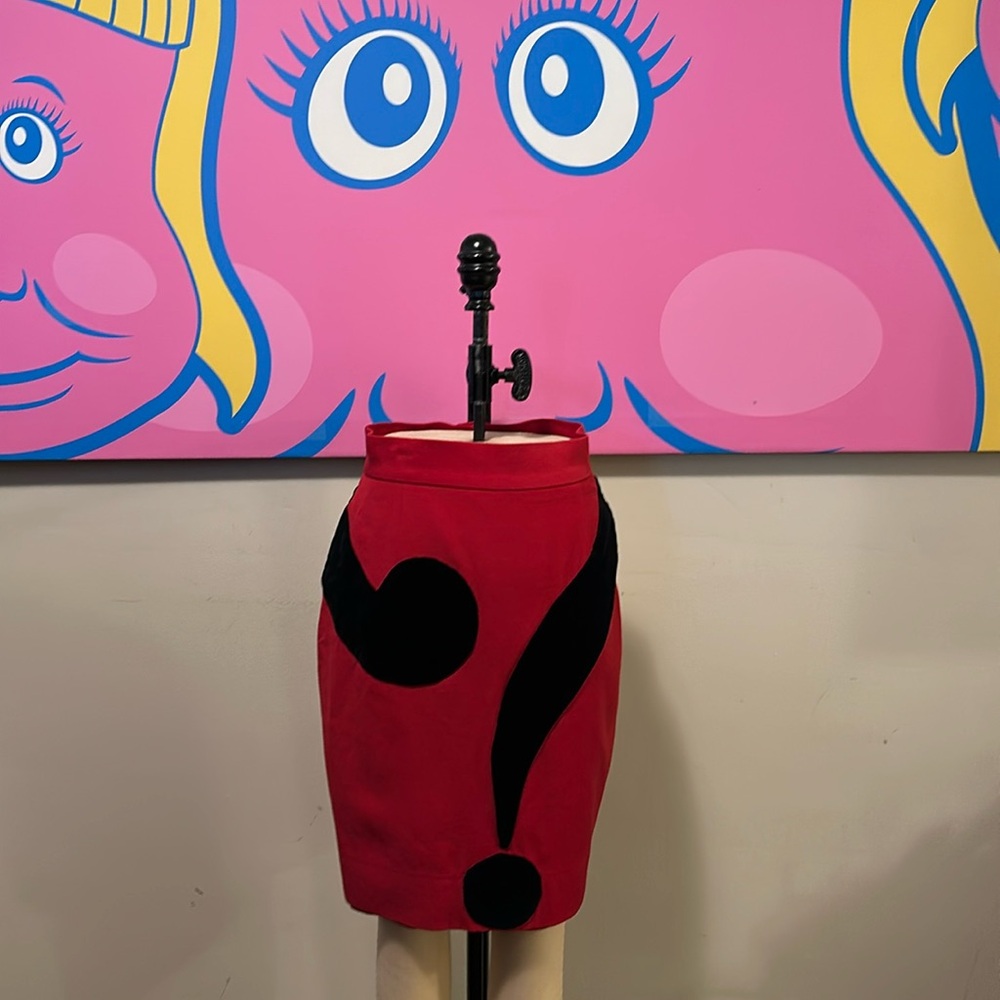Moschino red black question mark skirt
